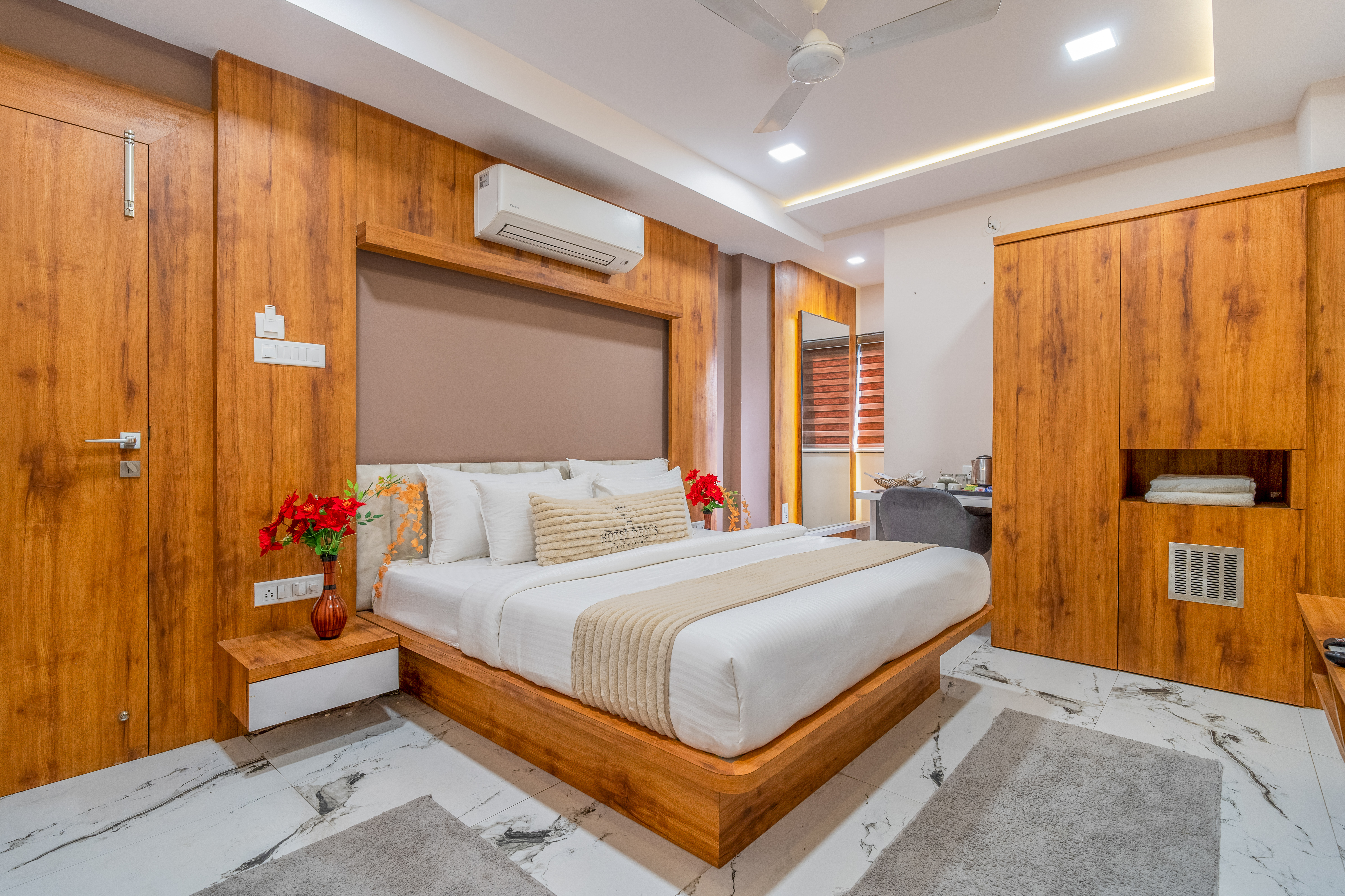 Guest room with work desk