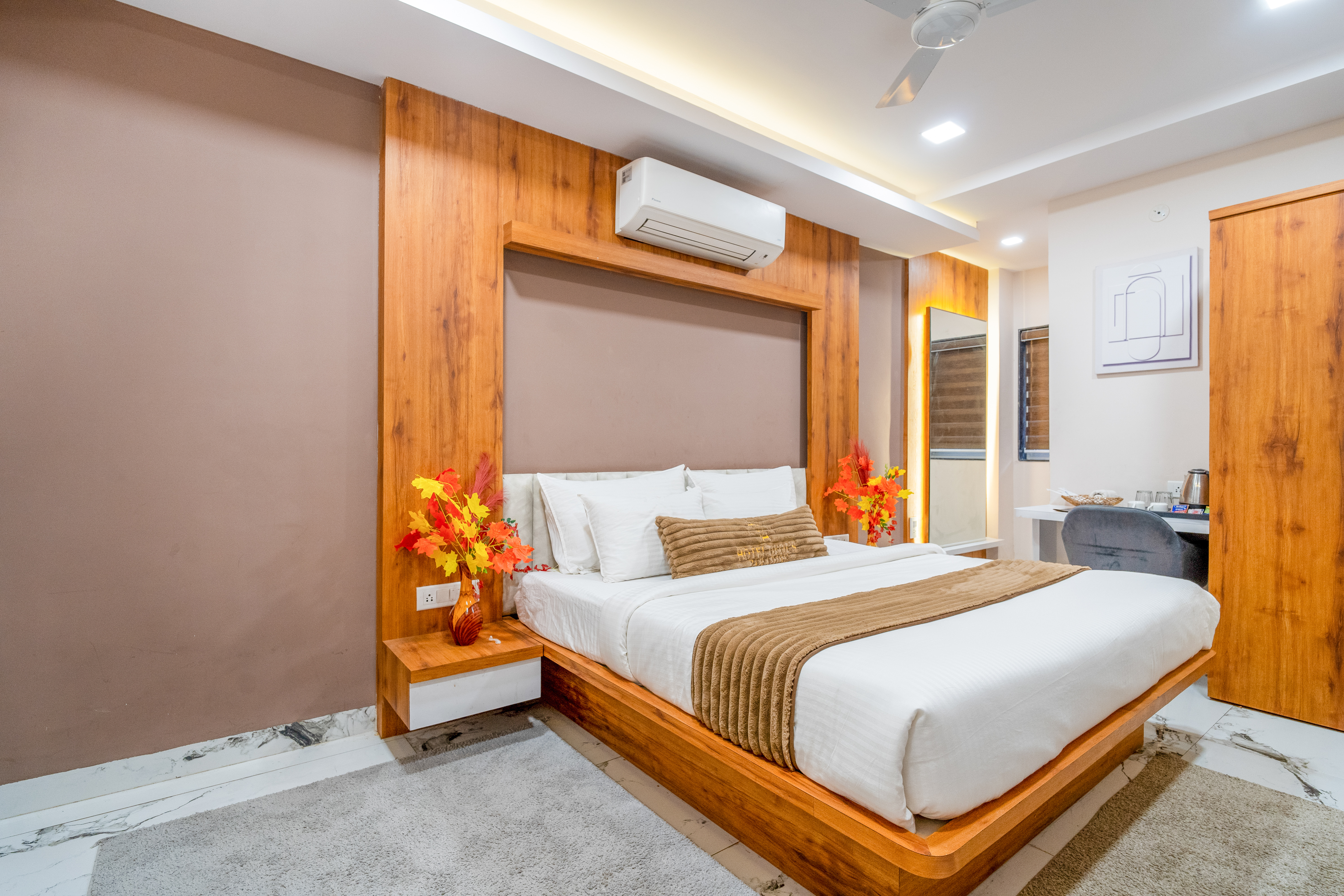 Spacious guest room